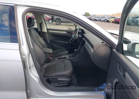 2021 Volkswagen Passat 2.0T Se z USA, uszkodzony, nr VIN 1VWSA7A3XMC015257